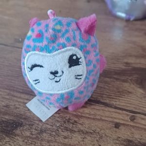 Pikmi Pops Surprise Scented Plushie beanie keychain